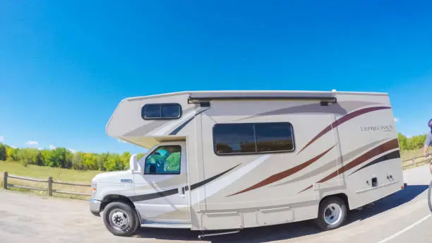 How Quality RV Glass Services Enhance Travel Safety Indio, CA