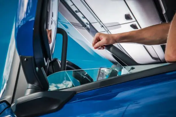 The Role of High-Quality Glass in RV Windshield Replacement in Indio, CA The Role of High-Quality Glass in RV Windshield Replacement in Indio, CA